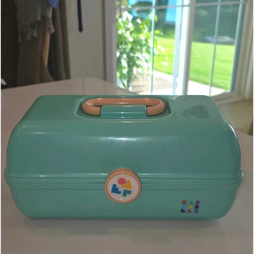 Caboodles On-The-Go Girl Makeup Case Seafoam Green Peach Vintage Style Organizer